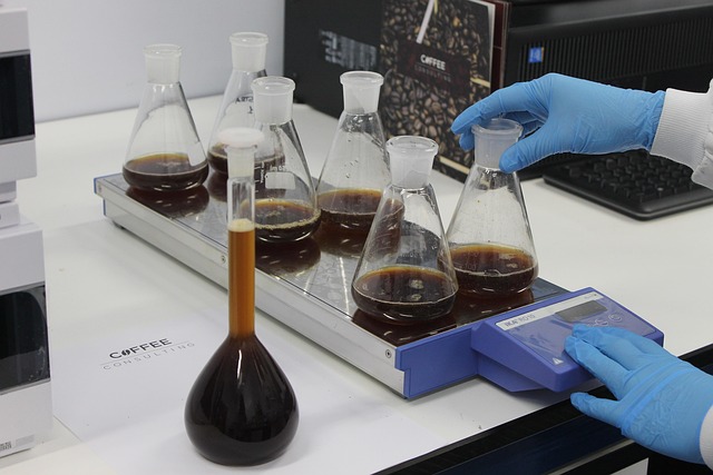 聚氨酯PORON棉專用硅油，優(yōu)異的兼容性能適配多種聚醚多元醇，簡化配方調(diào)節(jié)